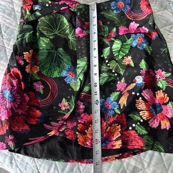 Farm Rio Wrap Mini Skirt Tropical Floral Blooming Garden Black Size Medium - Picture 9 of 9